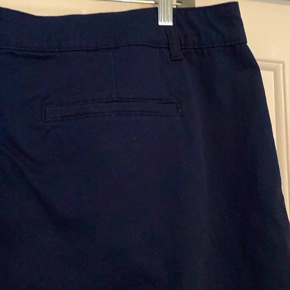 NWT St John’s Bay Navy Shorts - Picture 5 of 7